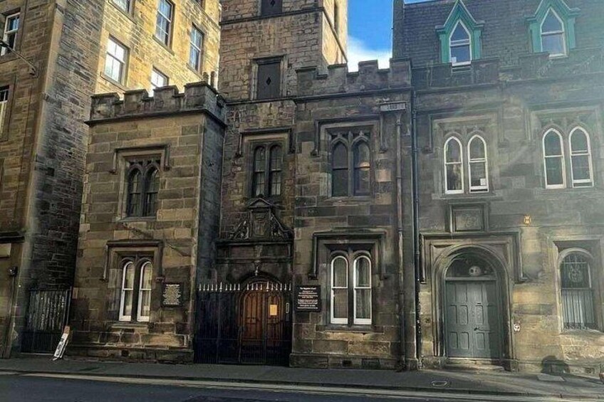 Women Hidden in Plain Sight: A Self-Guided Tour of Edinburgh 2