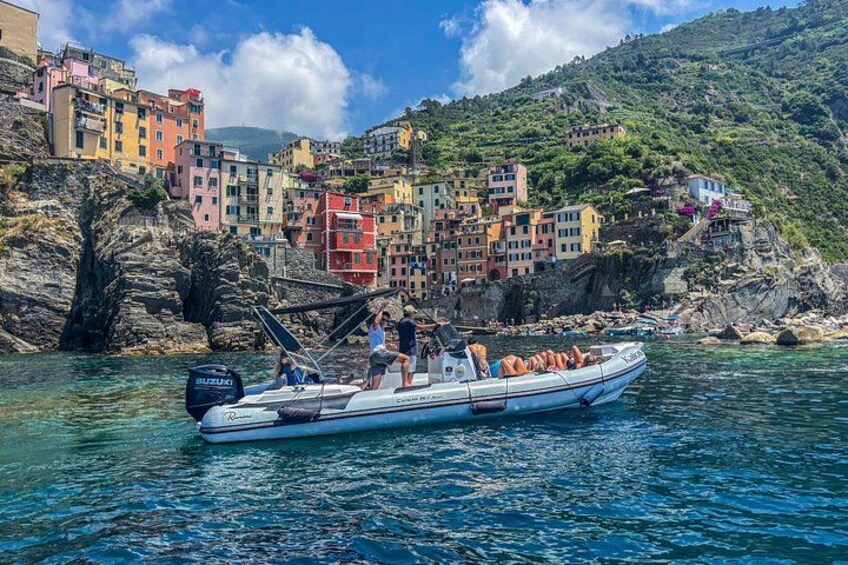 Experience the Cinque Terre by boat with Kalos Italian Experiences! 2