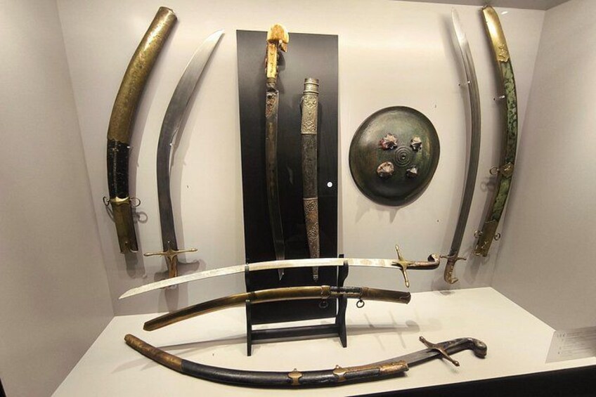 Original armor at Eger Castle 1
