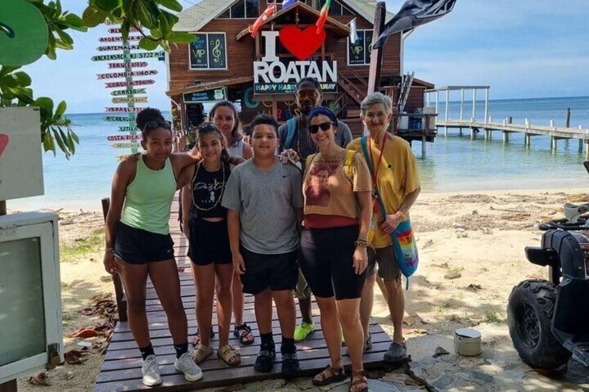 Private Customize Roatán Island Tour chocolate Rum local guide 3