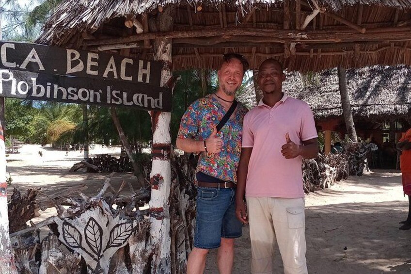 Lunch break @Robinson Island with Thomas Hamacher. 2