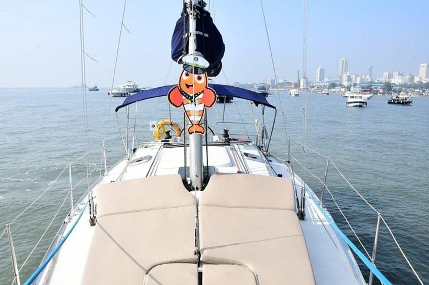 Yachting Adventure Amidst Mumbai's Coastal Charm on Premium Yacht 3