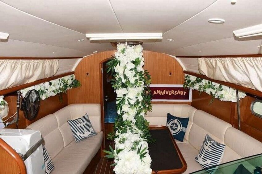 Yachting Adventure Amidst Mumbai's Coastal Charm on Premium Yacht 4