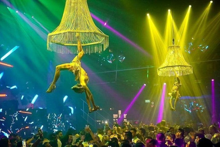 Visit world best 13th rank night club Illuzion. Get unlimite soft drink till midnight. 3