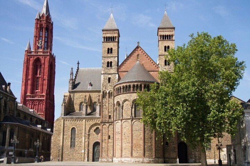 Maastricht Scavenger Hunt & Highlights Self-Guided Walking Tour 2