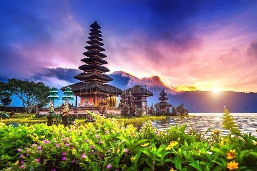 South Bali Customizable uluwatu ubud nort of bali lempuyang tour 5