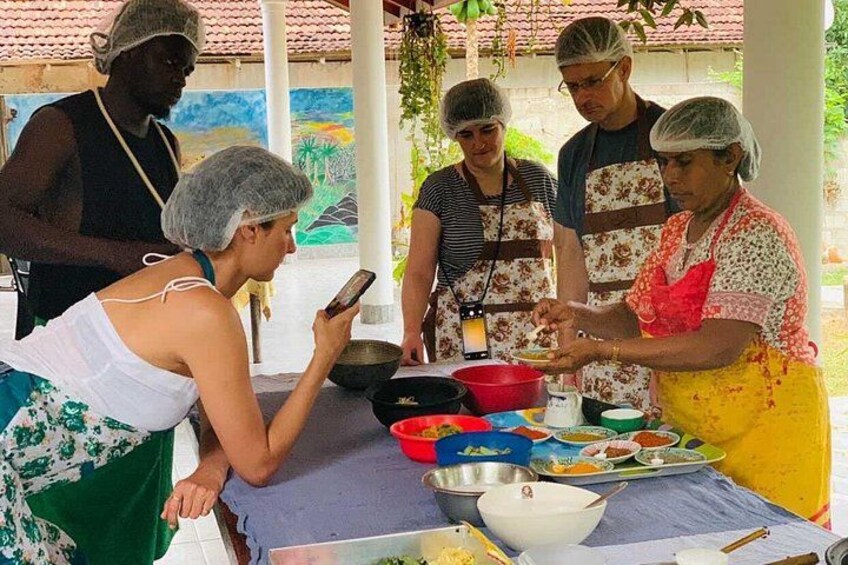 Authentic Sri Lankan Cooking Class in Mirissa 2