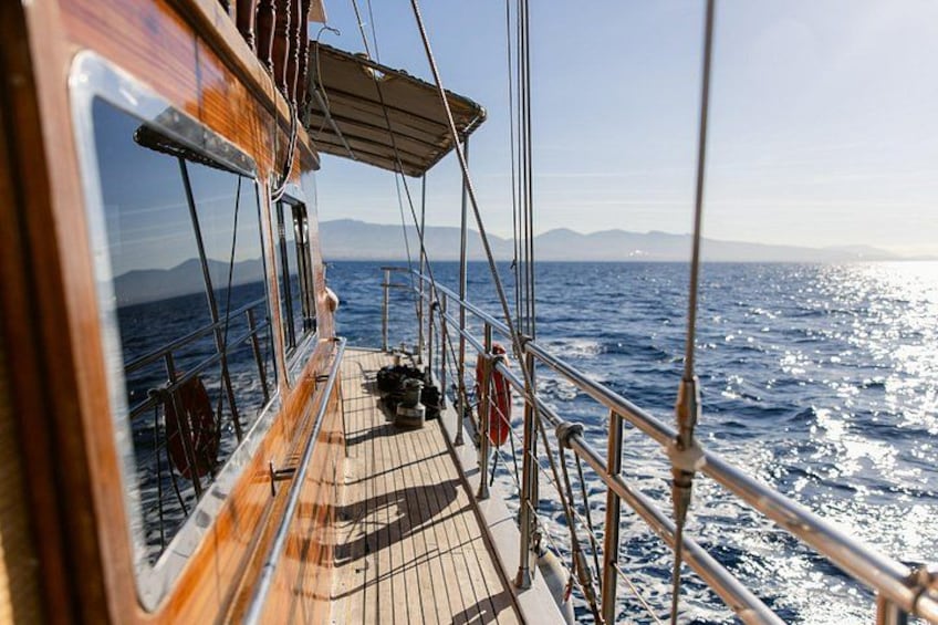 Athens Sunset Dinner Cruise – Swim Stop, Dinner & Open Bar 5