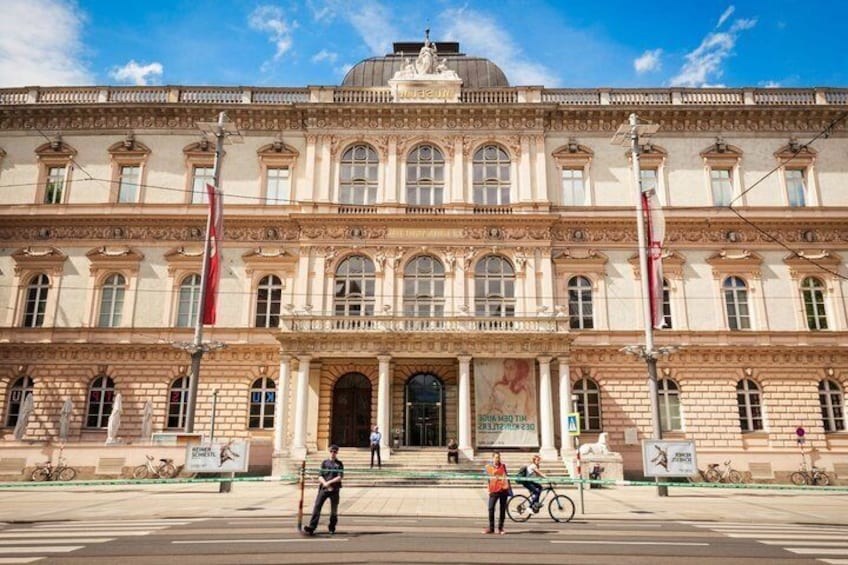 Innsbruck Scavenger Hunt & Highlights Self-Guided Walking Tour 2