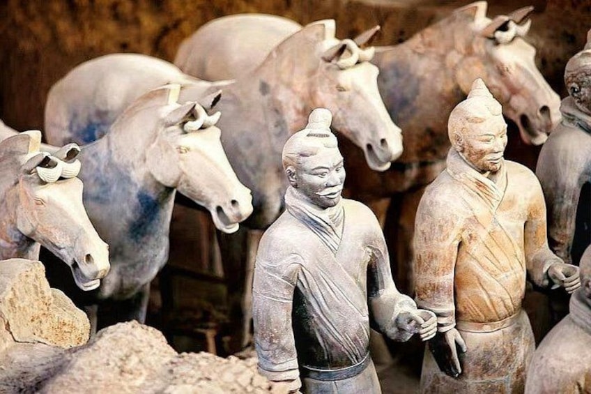 Terracotta sculptures of a warrior and horses. 1