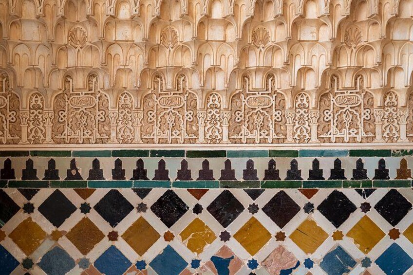Skip-the-line Alhambra and Nasrid Palaces Tour in Granada 2