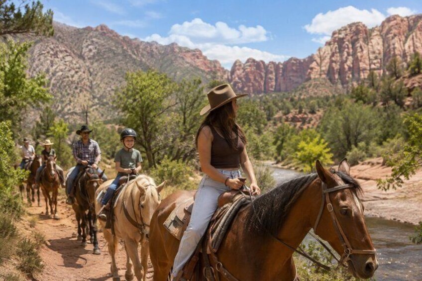 Sedona: Scenic Horseback Trail Ride & River Crossing 2