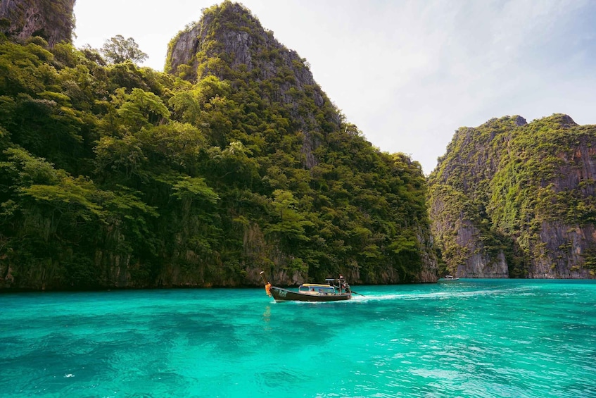 Picture 28 for Activity Phuket: Phi Phi, Maya Bay & Khai Speedboat with Park Fees 4