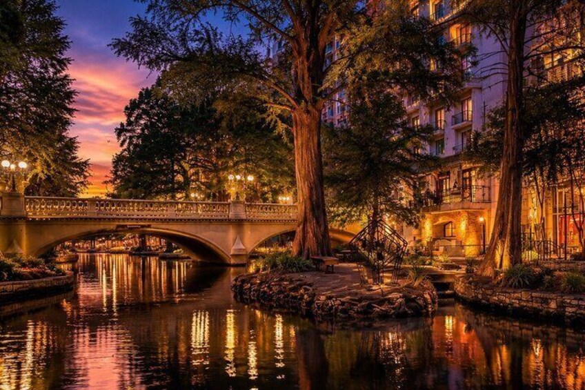 Ultimate San Antonio River Walk Night Experience 2