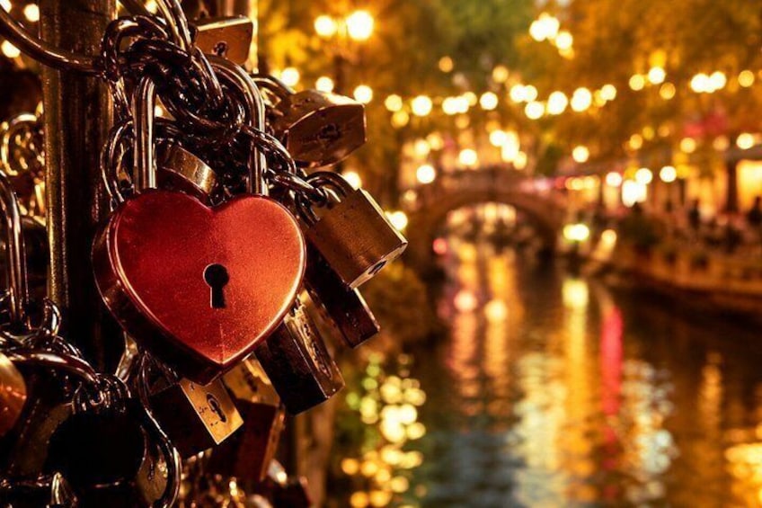 Ultimate San Antonio River Walk Night Experience 3