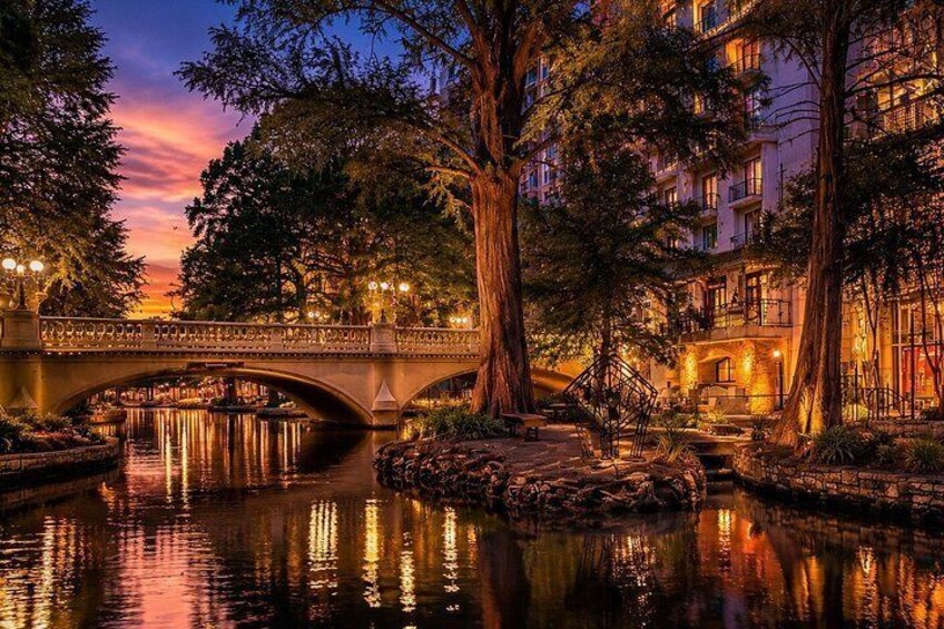 Ultimate San Antonio River Walk Night Experience 2