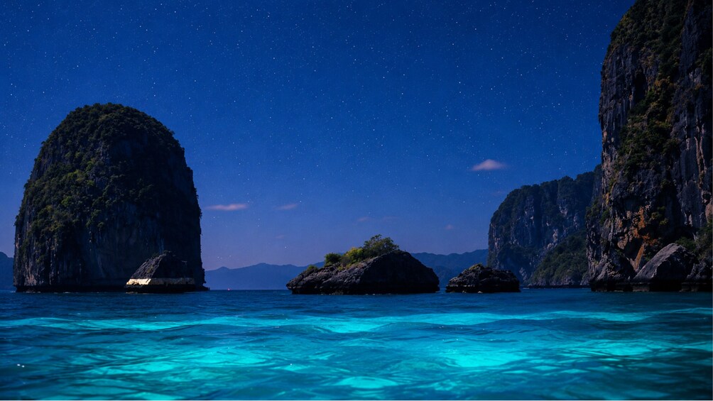 Embark on a Longtail Boat Journey: Krabi’s 7 Island Wonders 2