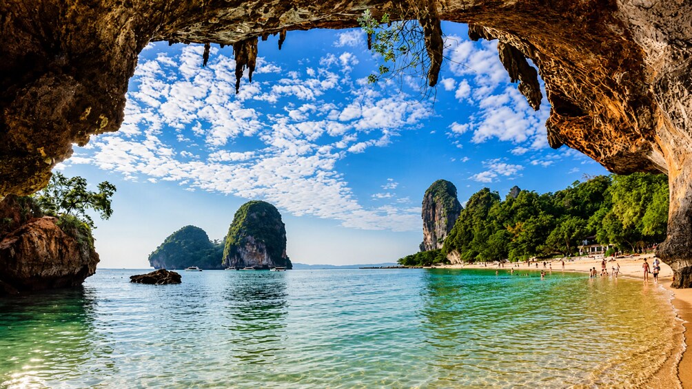 Embark on a Longtail Boat Journey: Krabi’s 7 Island Wonders 1