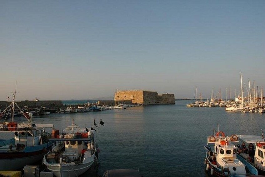 Private Knossos and Heraklion History and Culture City Tour 5