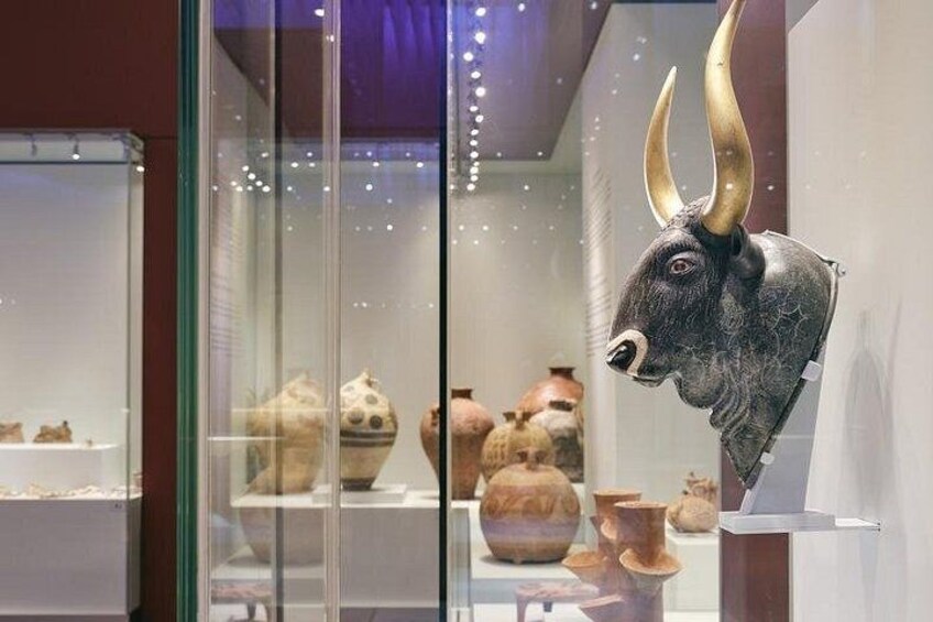 Private Knossos and Heraklion History and Culture City Tour 3