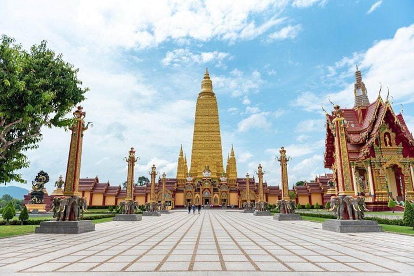 Wat Manee Sri Mahathat Temple 1 5