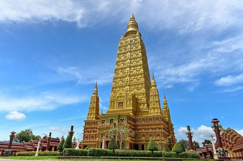 Wat Manee Sri Mahathat Temple 2 4