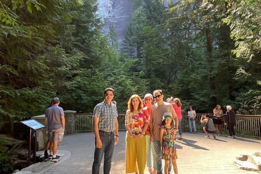 Private Whistler, Shannon Falls, Horseshoe Bay with your luggage 5