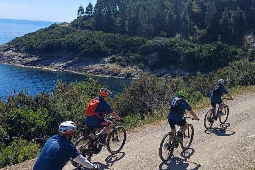 Capoliveri e-bike tour in the Costa dei Gabbiani Private Property 2