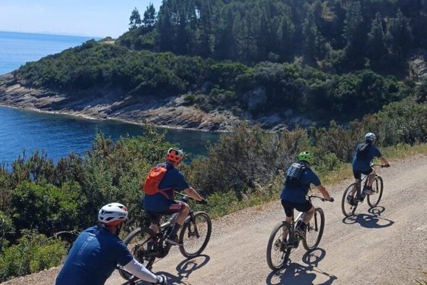 Capoliveri e-bike tour in the Costa dei Gabbiani Private Property 2