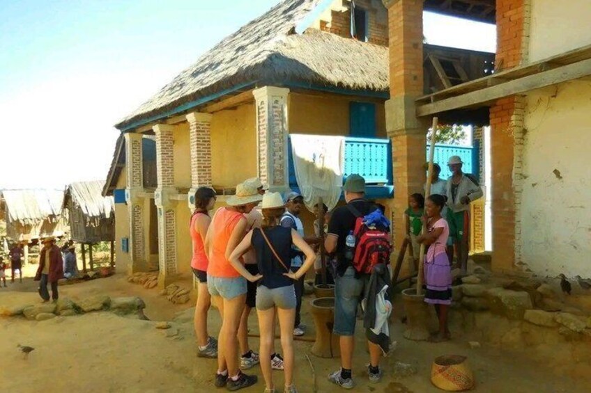 RN7 Madagascar: Adventure and Nature to the Isalo 4