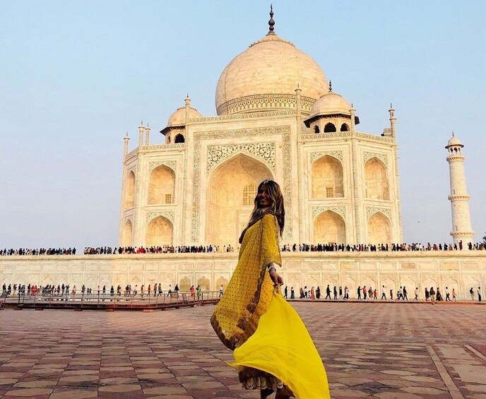 Private Guided Taj Mahal & Agra Fort Tour from Delhi with Skip-the-Line 2