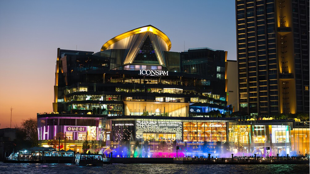 Bangkok: Chao Phraya River Cruise with Indian & Thai Cuisine Buffet 3