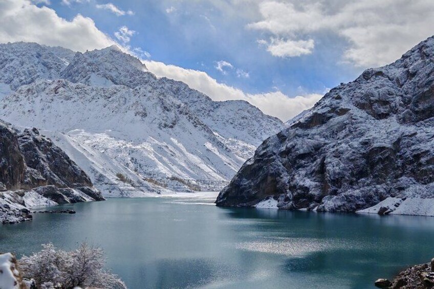 Group tour from Samarkand to Explore Seven Lakes 2