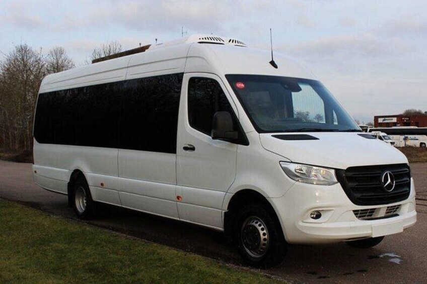 Mini VIP bus 3