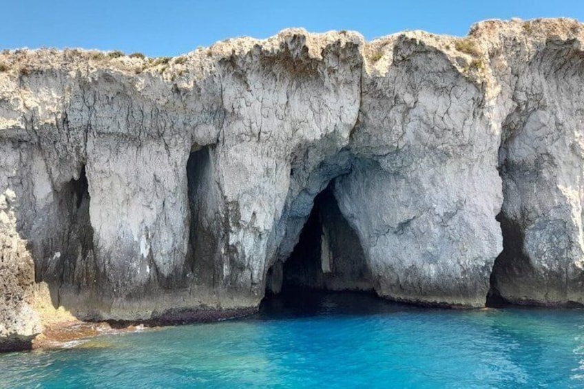 Tour of Ortigia Island and the sea caves 1