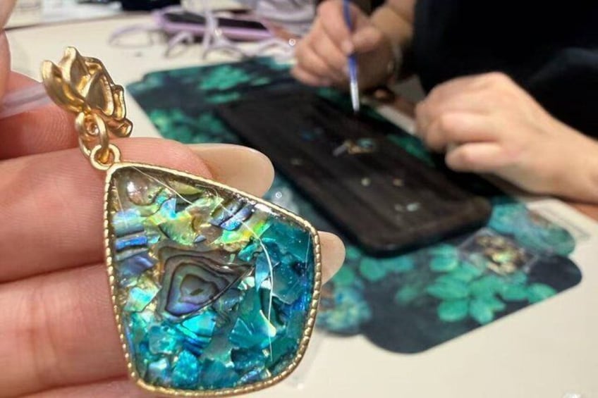 Handcraft Your Chinese Mother-of-Pearl Jewelry 1