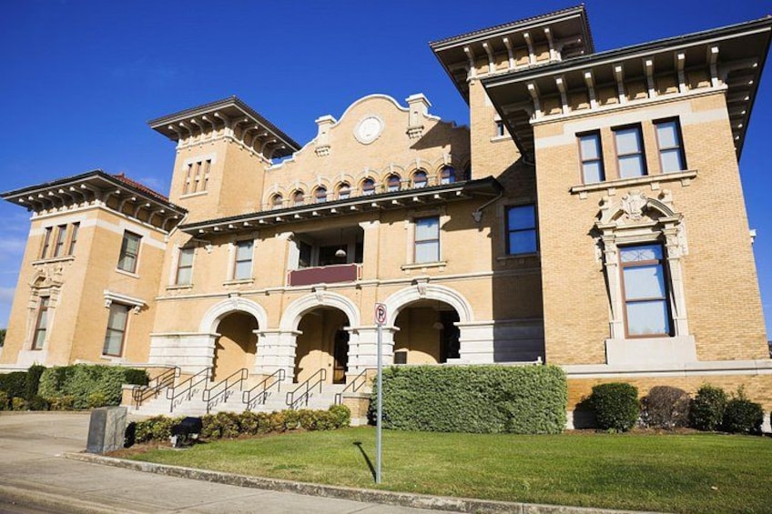 Pensacola's Famous Ghosts Smartphone Guided App Walking Tour 5
