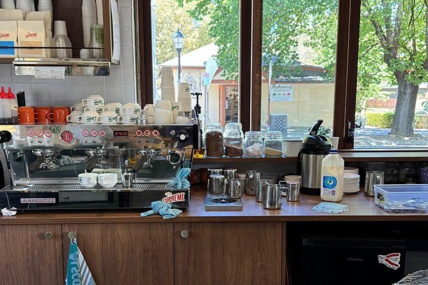 Discover Hahndorf: Wine, Beer, Lunch & Village Time from Adelaide 4