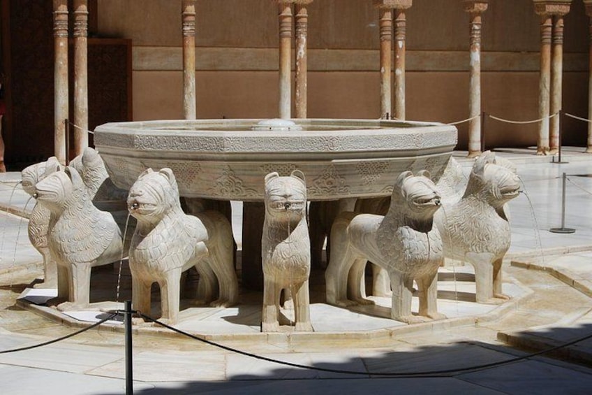 Courtyard of the Lions 1