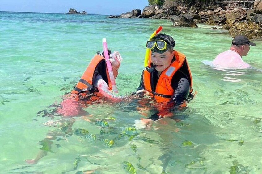 VGA VACATION is Phuket's top 3 Khai islands Tour operator 4