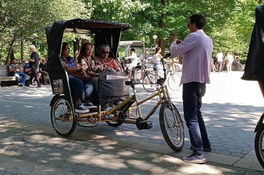 Guided Tour inside Central Park with Pedicab 5