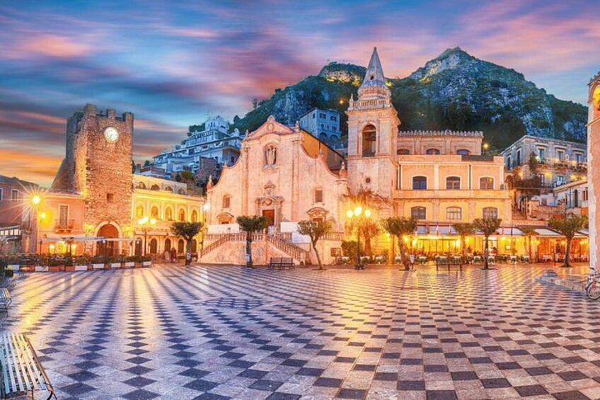 Taormina Walking Tour with Audio and Written Guide by a Local 2