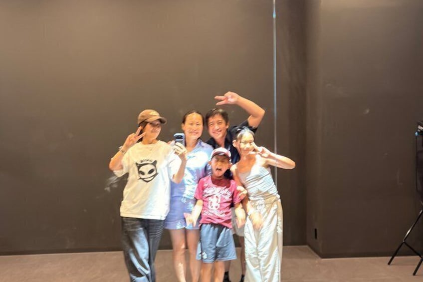 K-pop Dance Class for Beginners and Video Shoot at Kpop center 3