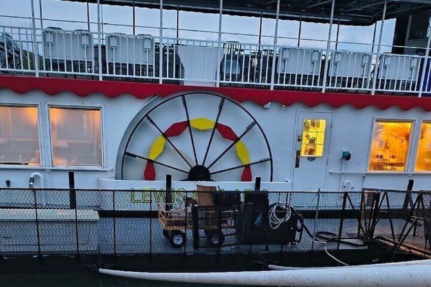 Missouri River Sunset Cruise Wednesday to Sunday 3