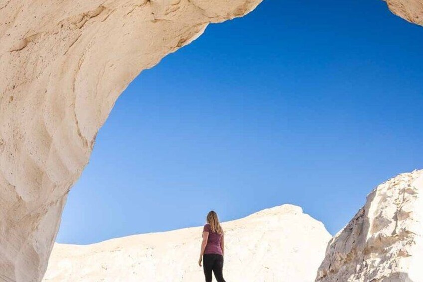 2-Day White & Black Desert Safari from Cairo with Camping & Meals 2