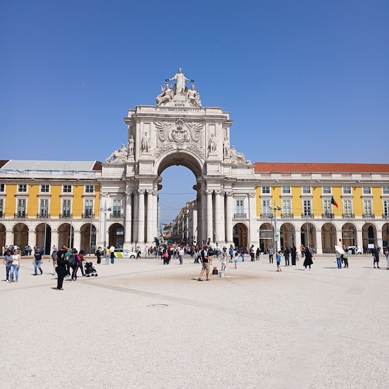 Lisbon City Tour & Shopping 3