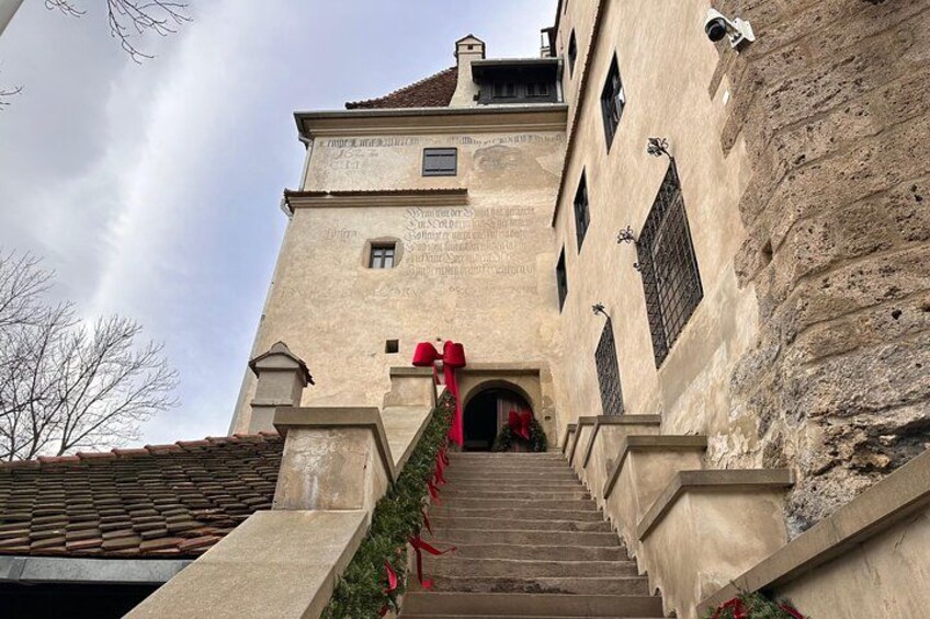 The main entrance of Dracula' s Castle 3