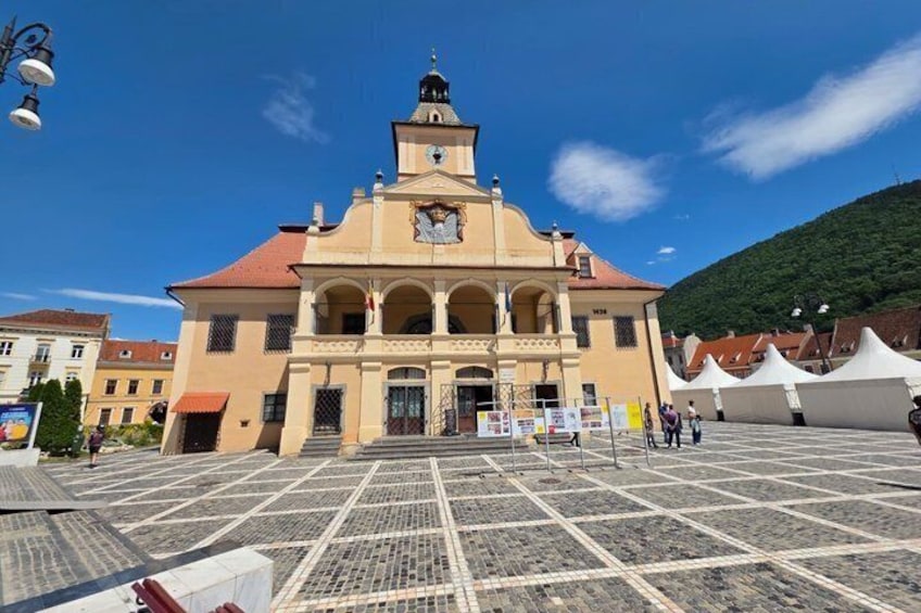 Private Day Trip from Bucharest: Dracula’s Castle, Peles & Brasov 4