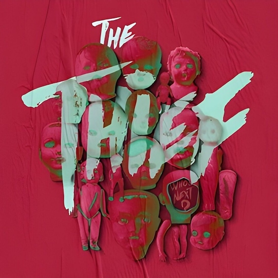 Fondo rojo con figuras abstractas y el texto 'THE THOUGHT'. 2