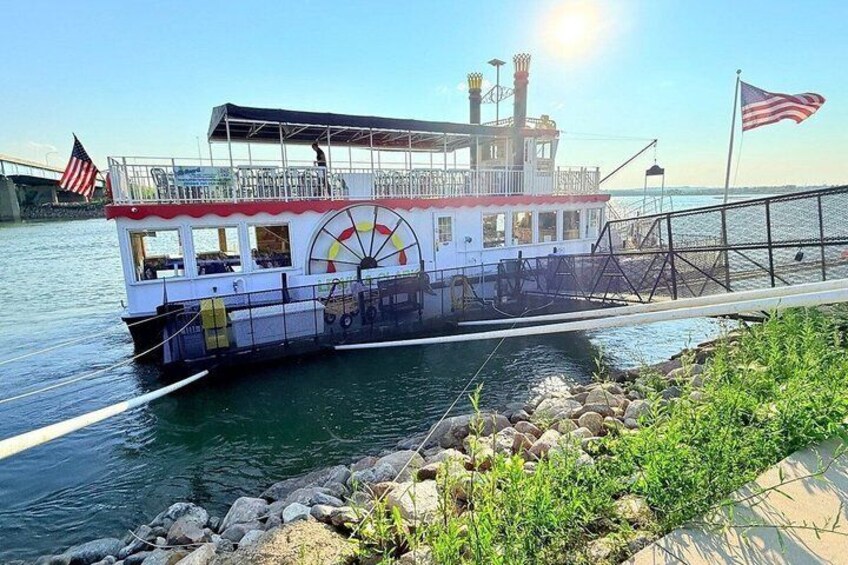 Missouri River Cruise Tour featuring Nardellos Pizza 4